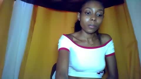 layannek online show from November 30, 8:51 am