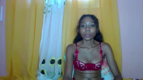 layannek online show from April 26, 1:53 pm
