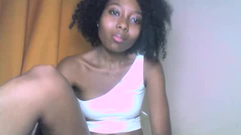 layannek online show from September 30, 1:39 pm