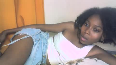 layannek online show from October 1, 3:06 pm