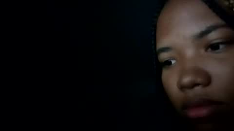 layla2005 online show from September 22, 8:46 am