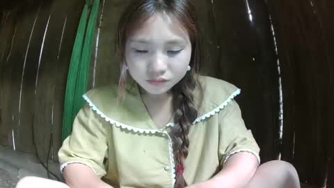 layla_999 online show from May 19, 7:15 am