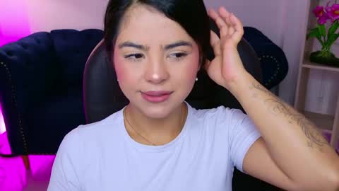 Layla Breezee online show from May 8, 10:29 am