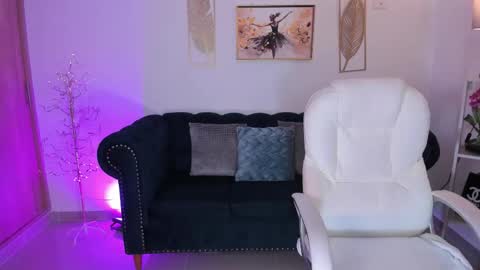 Layla Breezee online show from February 3, 12:54 pm