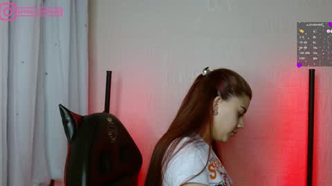 Layla online show from January 24, 2:30 pm