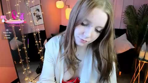 layla_glam online show from January 10, 2:33 pm