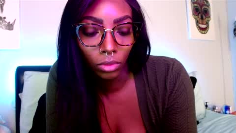 LaylaAriana online show from March 29, 4:22 am