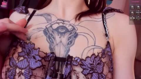 Layla 3 online show from March 28, 9:46 pm