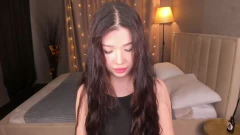 lea_apple online show from May 15, 11:40 pm