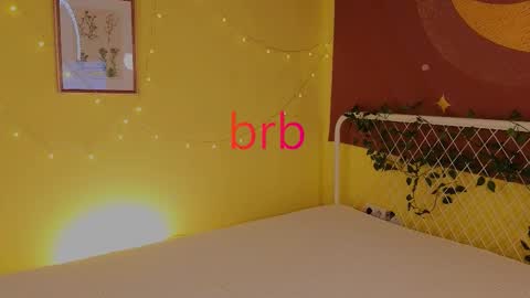 Lea online show from October 12, 1:57 pm