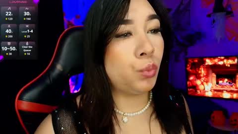 leah online show from October 30, 8:49 am