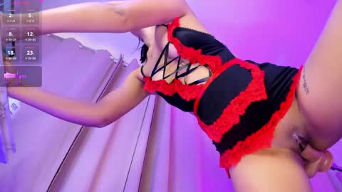 Leah  Win a fuck machine control by tipyng 26 tokens. ask me online show from May 20, 9:12 pm