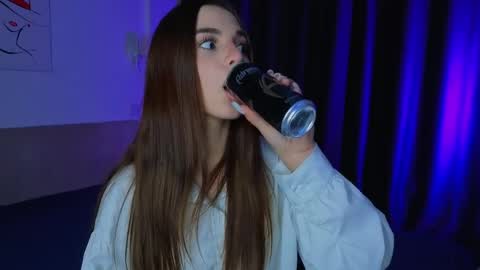 Sophie online show from May 24, 7:02 pm