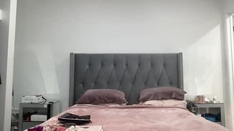 Leanna online show from February 11, 7:12 am