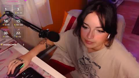 Lea Ray Pie online show from October 9, 8:57 pm