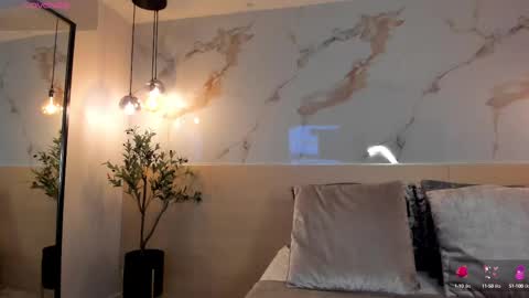    online show from October 6, 12:27 am