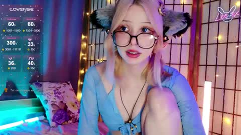 Lee ex online show from October 7, 1:15 pm