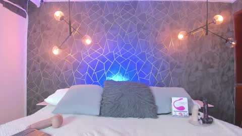 LEIGH ANGELS online show from October 19, 11:40 pm