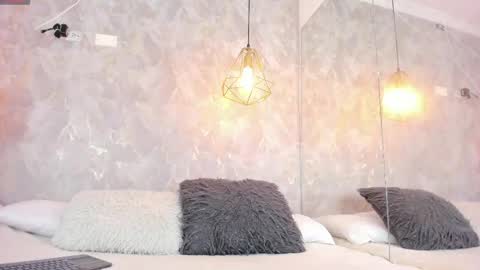 LEIGH ANGELS online show from May 27, 1:57 am