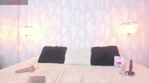 LEIGH ANGELS online show from November 5, 10:48 pm