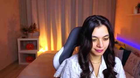 Leila online show from November 15, 3:51 am