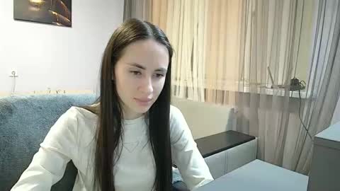Leila online show from October 2, 3:39 pm