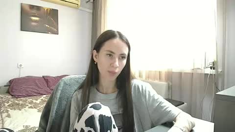 Leila online show from September 8, 3:11 pm