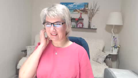 Leila Kinky online show from October 17, 6:38 am