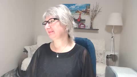 Leila Kinky online show from November 7, 5:13 am