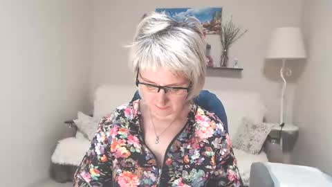 Leila Kinky online show from May 23, 5:28 am