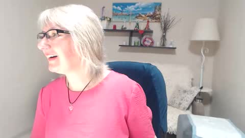 Leila Kinky online show from May 6, 5:33 am