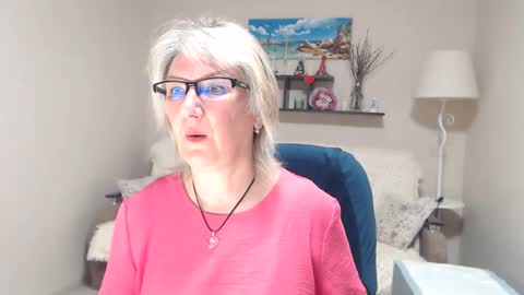 Leila Kinky online show from May 7, 5:34 am