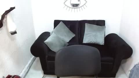 leilaparkersex69 online show from March 6, 3:51 pm