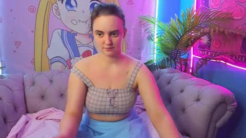 Lela online show from December 18, 8:25 pm