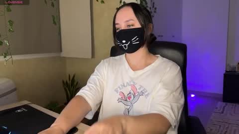 Lemi online show from October 11, 7:05 pm