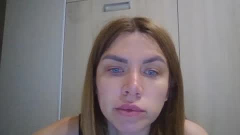 lena6122000 online show from July 6, 6:54 pm