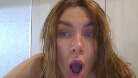 lena6122000 online show from July 14, 6:23 pm