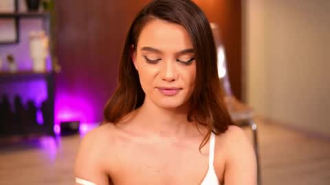 Lena Laurent online show from May 11, 4:04 pm