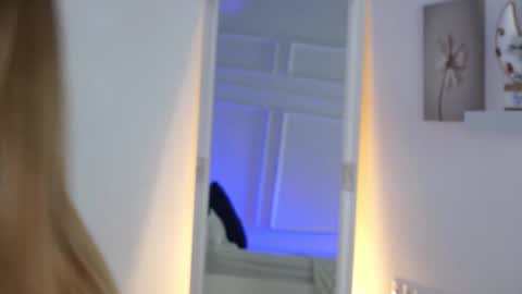 Lena online show from November 25, 6:20 pm