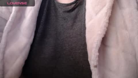 lenagolden online show from October 18, 10:51 am