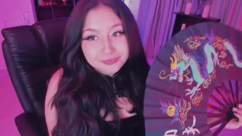 Lenna Kang online show from March 20, 9:30 pm