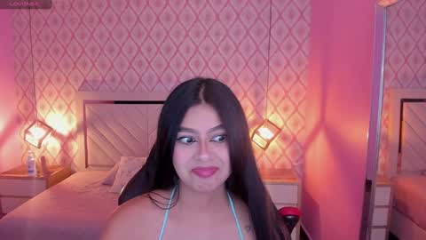 L E N I  online show from September 18, 3:27 am
