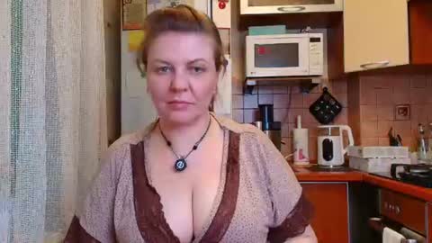 Leona tracie online show from June 28, 5:52 pm