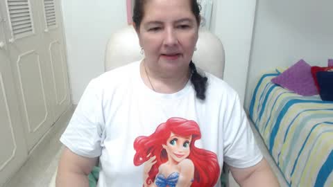 leonela   online show from May 26, 2:11 am