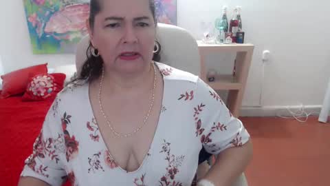 leonela   online show from February 18, 1:38 am