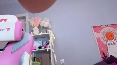Valerie online show from May 2, 2:59 am