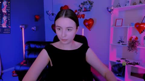 leslie_bird online show from February 21, 1:23 pm