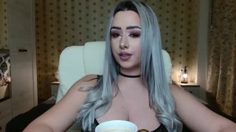 leslie_secret online show from December 7, 8:49 pm