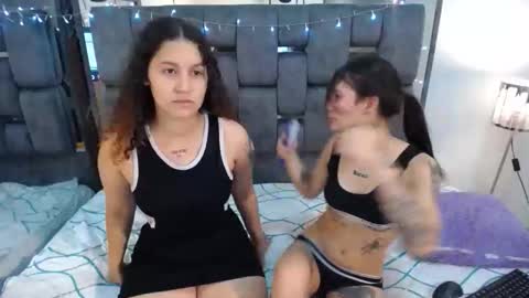 -- lesly -- online show from October 3, 11:21 pm