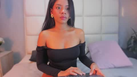 Less Lee online show from May 7, 12:31 pm